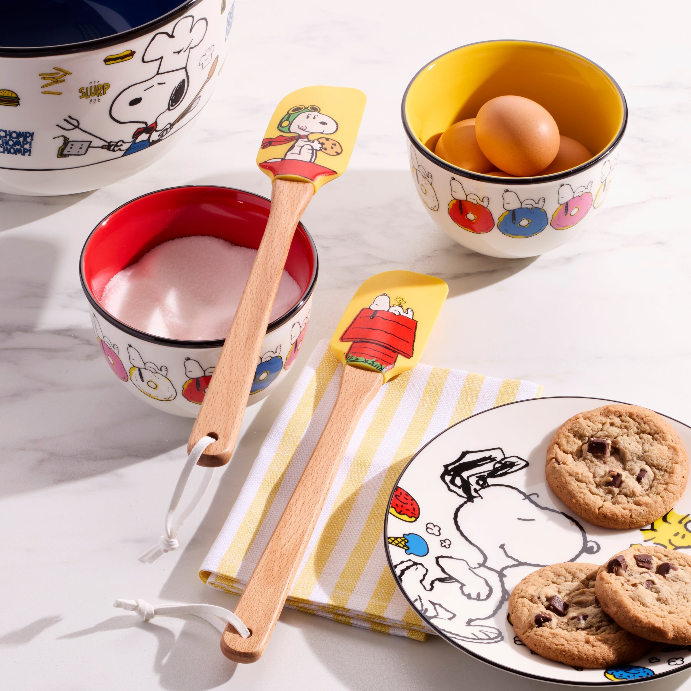 Lenox Premium Chef Snoopy Yellow Spatulas, Set of 2 - Image 2