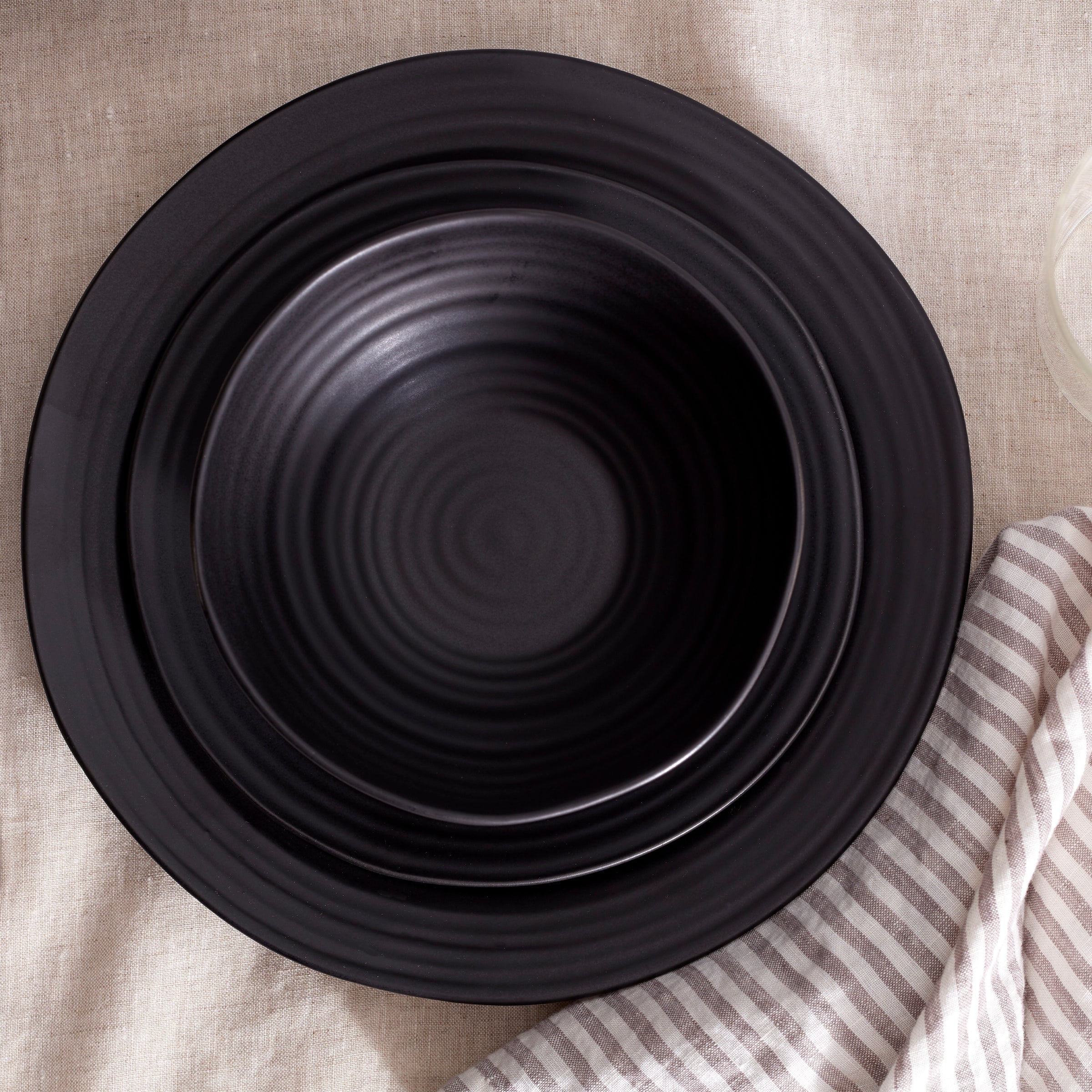 Lenox Premium Ridge Black 12-Piece Dinnerware Set - Image 4