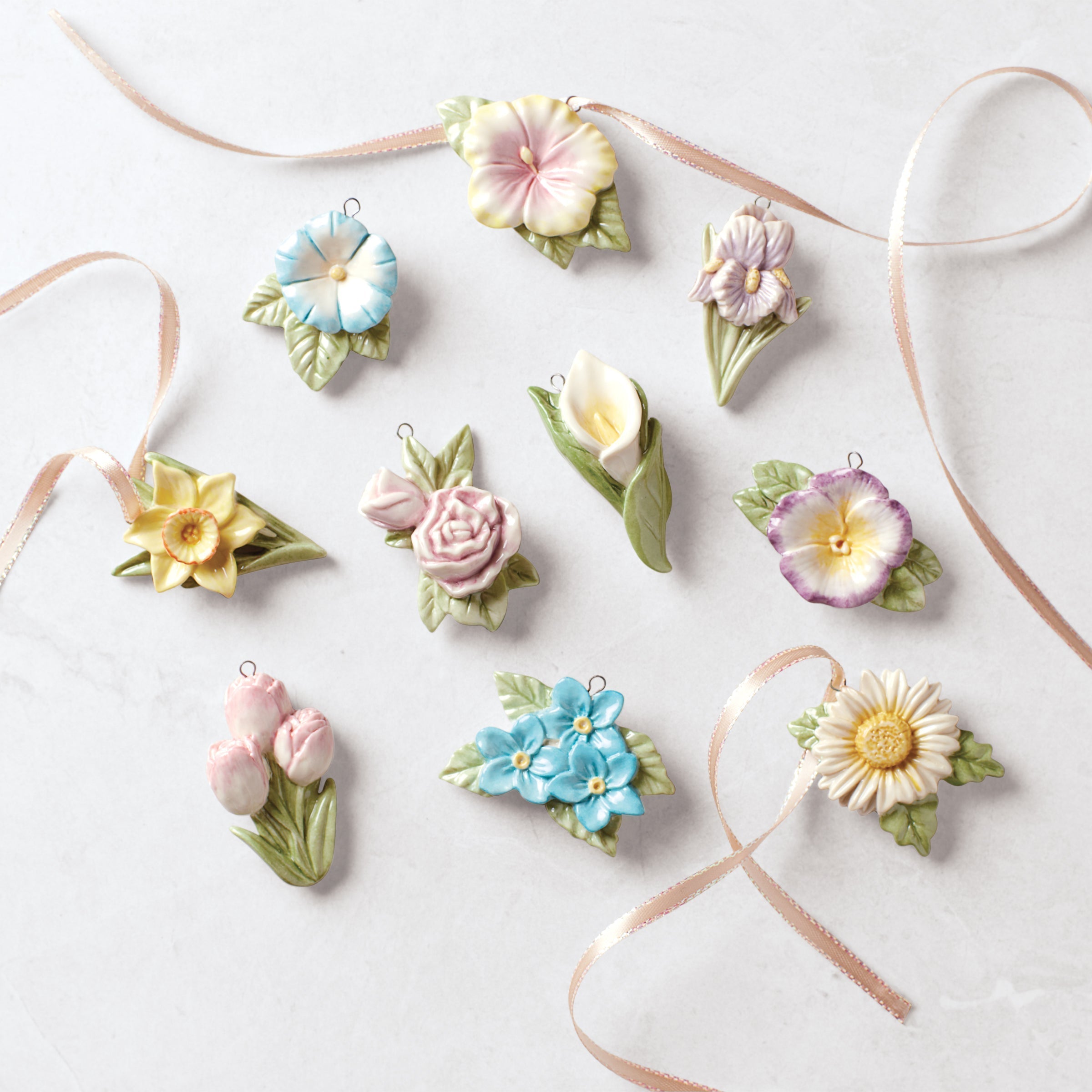 Lenox Premium Celebrate Flowers 10-Piece Mini Ornament Set - Image 10