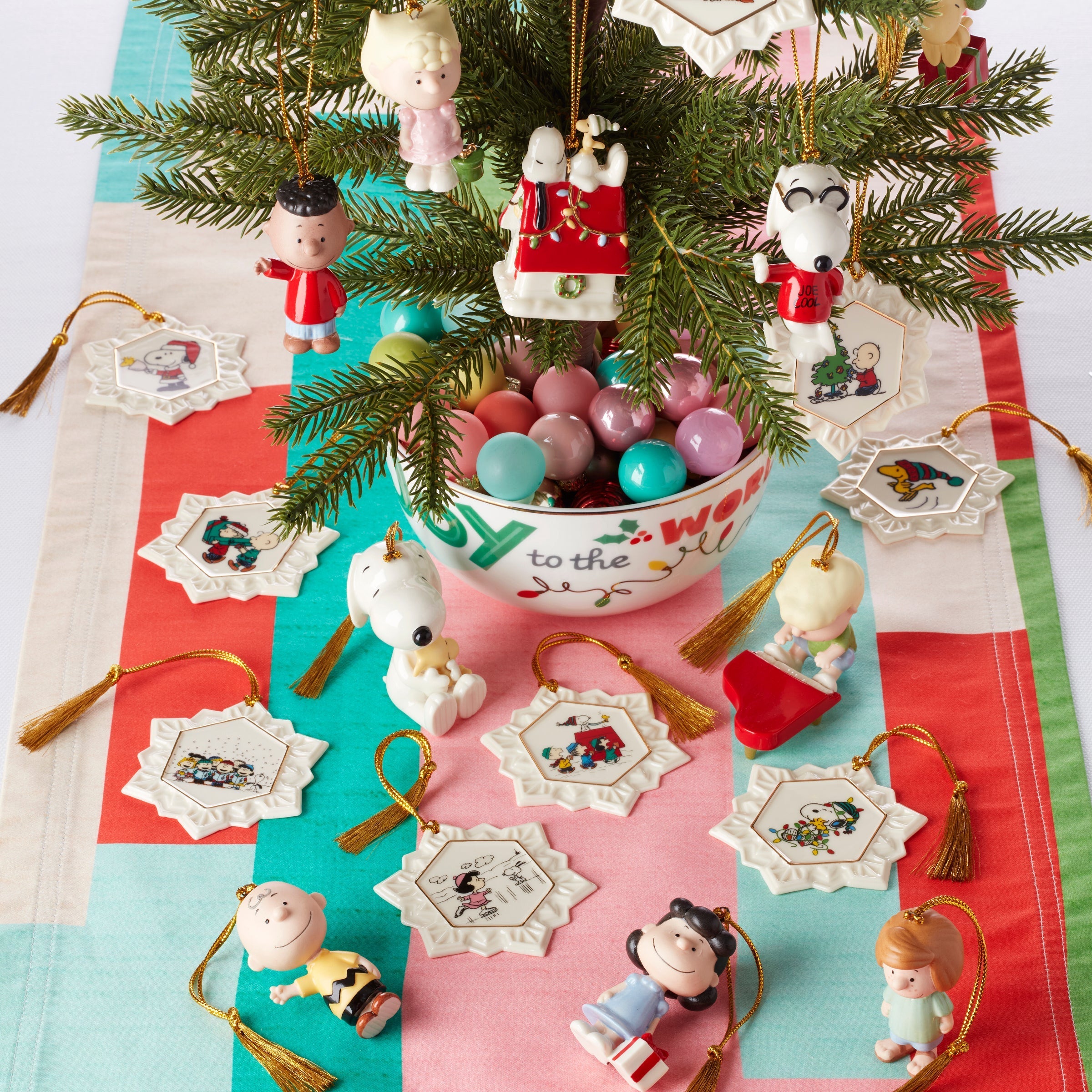 Lenox Premium Peanuts Advent Calendar - Image 9