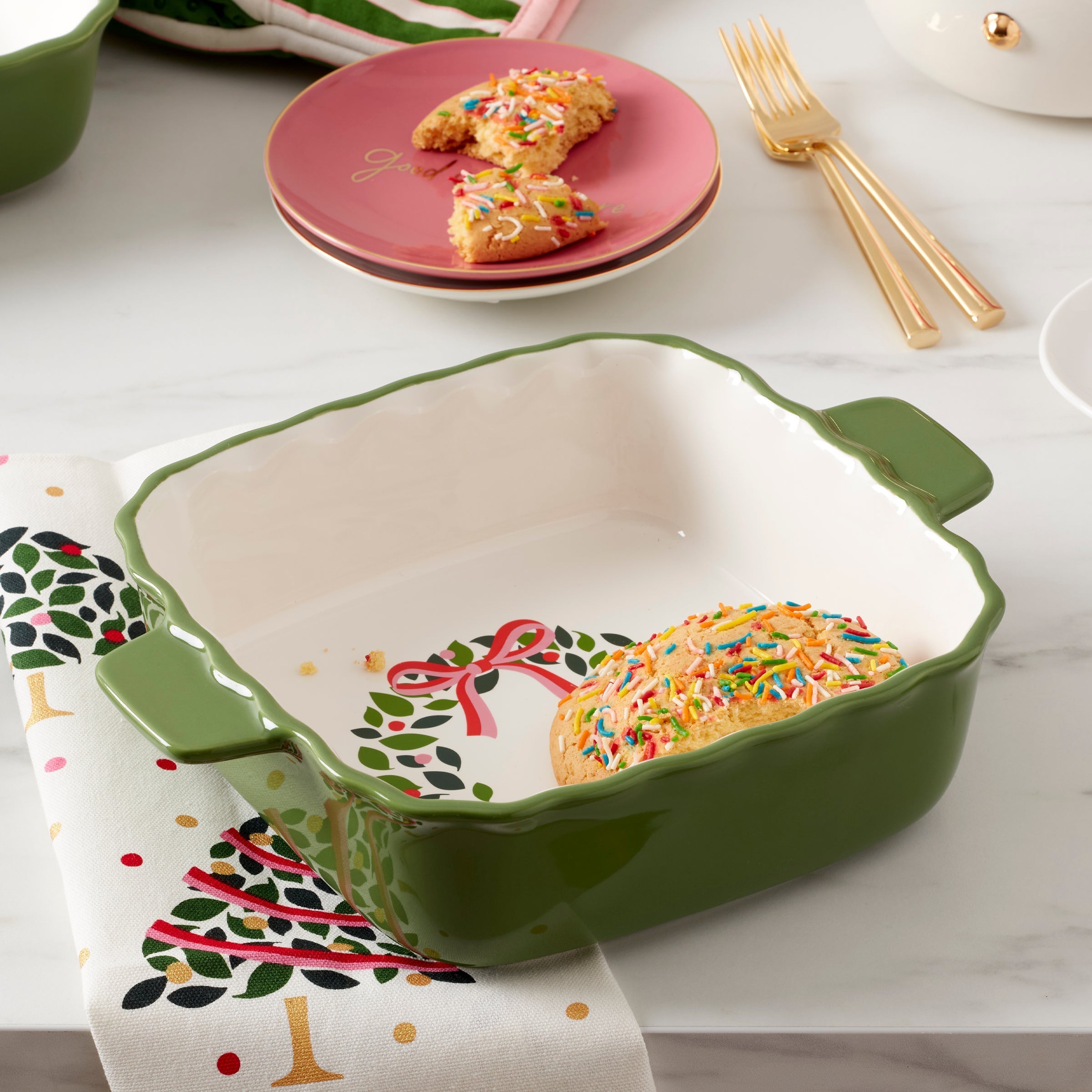 Lenox Premium Evergreen Square Scallop Baking Dish - Image 4