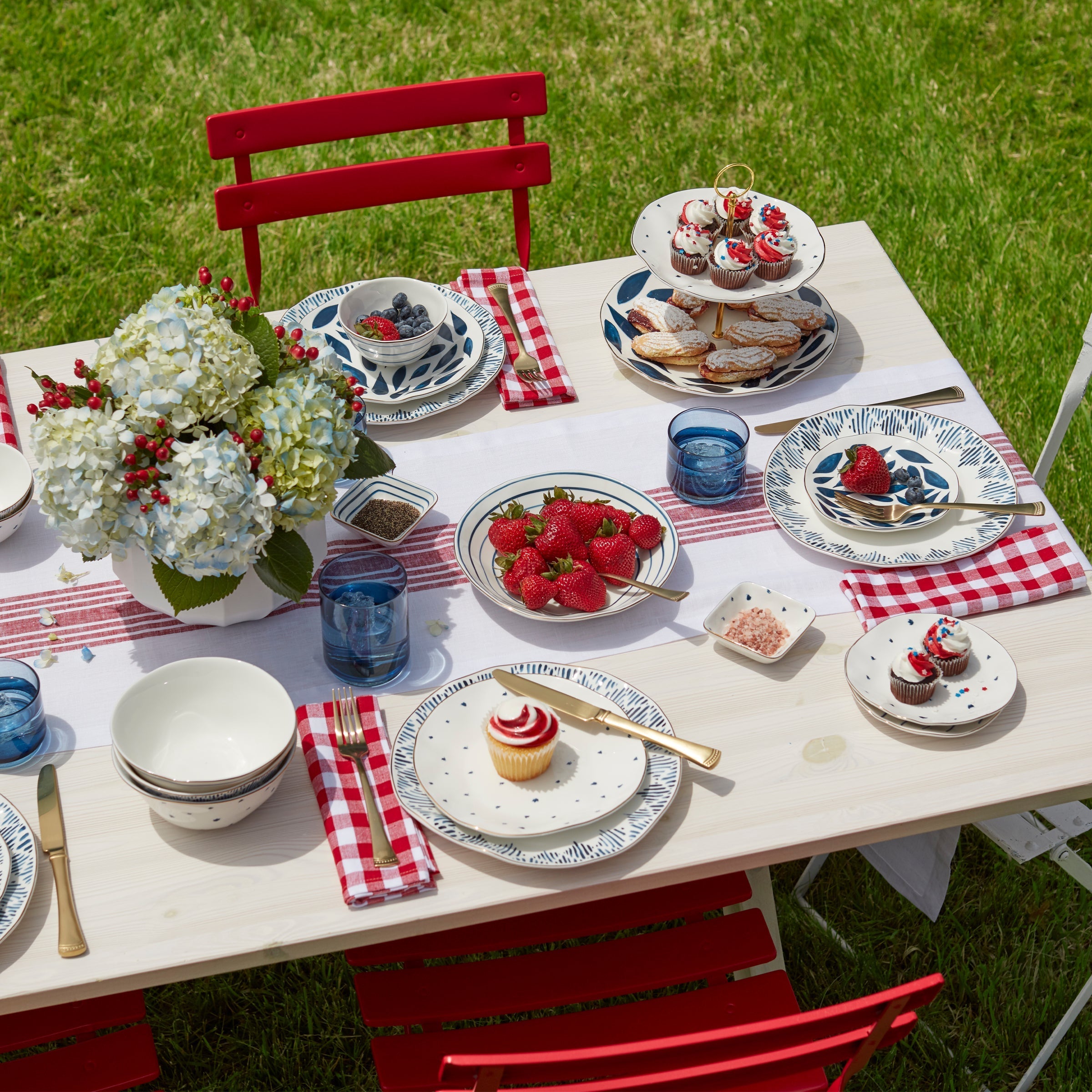 Lenox Premium Blue Bay 12-Piece Dinnerware Set - Image 4